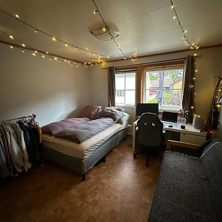 Гостевой дом Rom I Bofelleskap Согндал